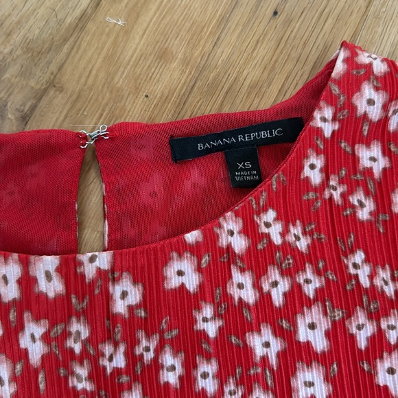 Business casual floral top - Picture 3 of 3